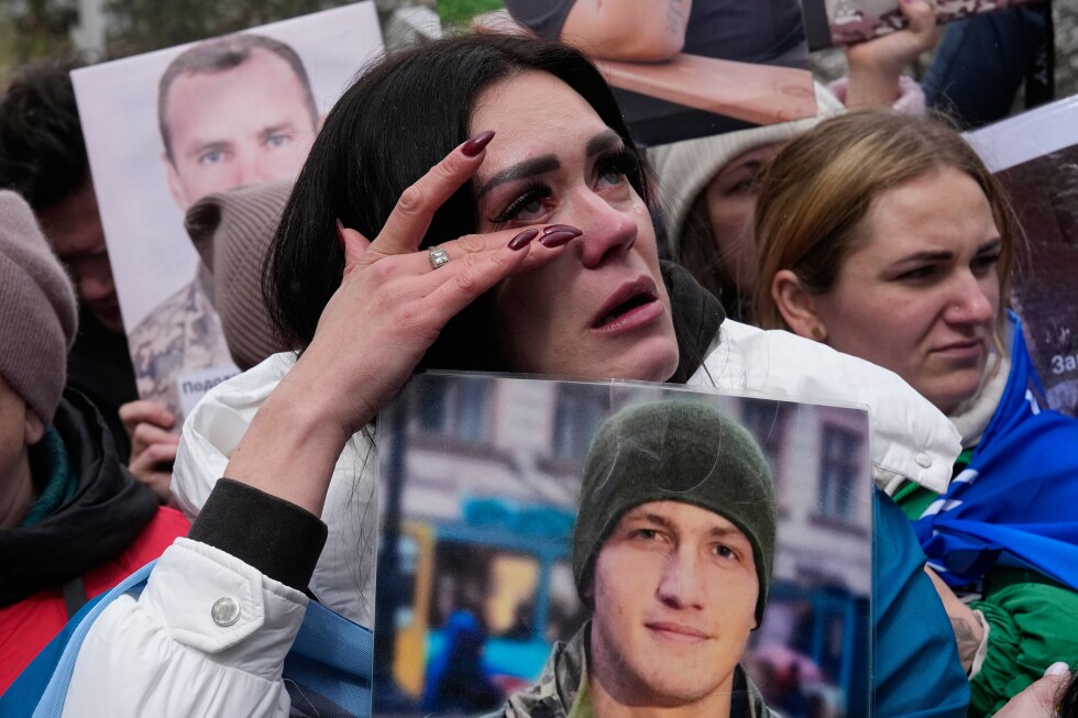 Orthodox Easter truce falters as Ukraine says Russia continues drone strikes