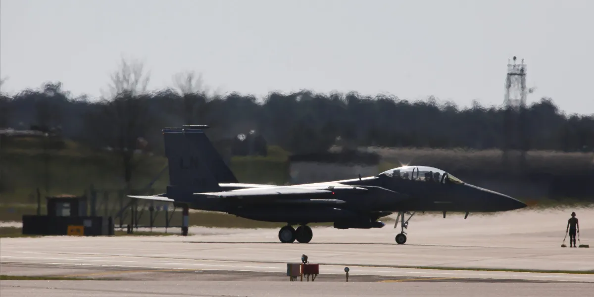 U.S. military continues frantic search for missing F-15 airman shot down over Iran, while Tehran calls on public to find ‘enemy pilot’