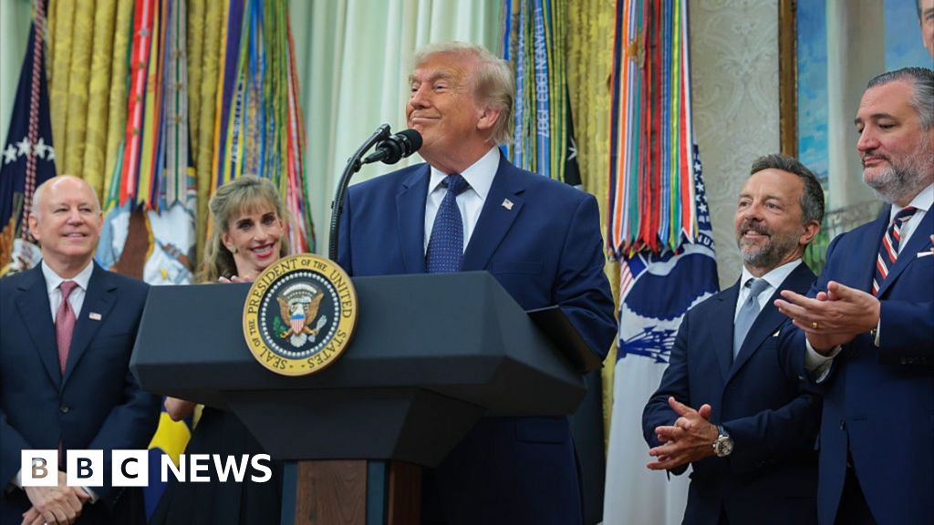 'That wasn't a foul' - Trump on Fifa overturning red card ban