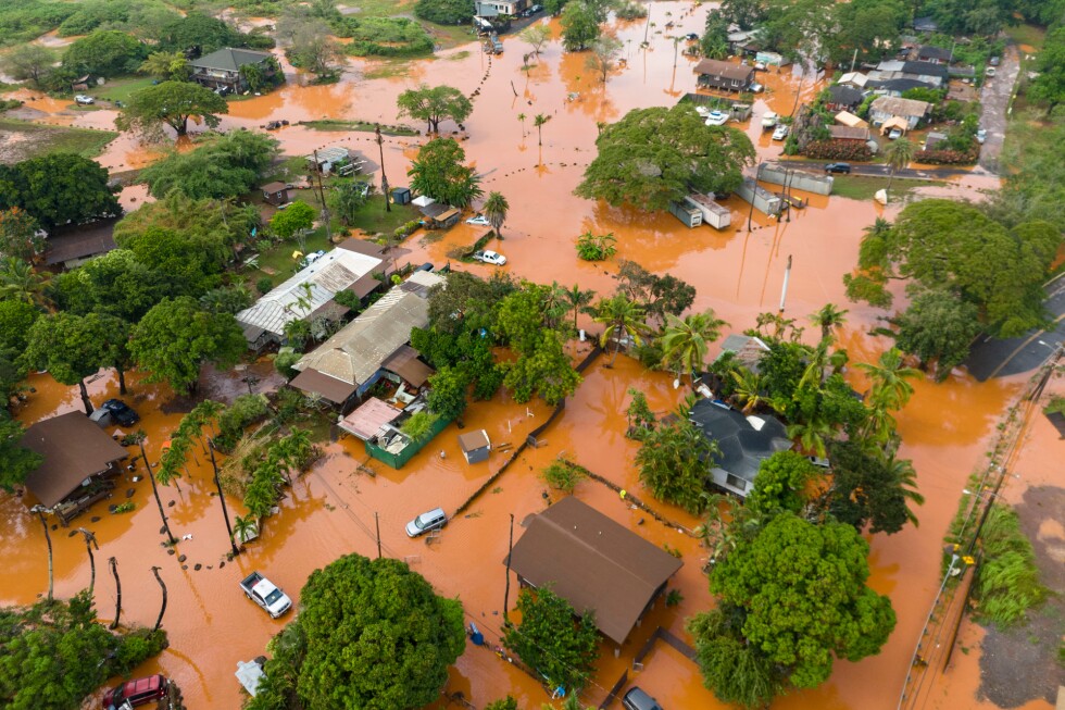 Hawaii's worst flooding in 20 years threatens dam, prompts evacuations as more rain looms