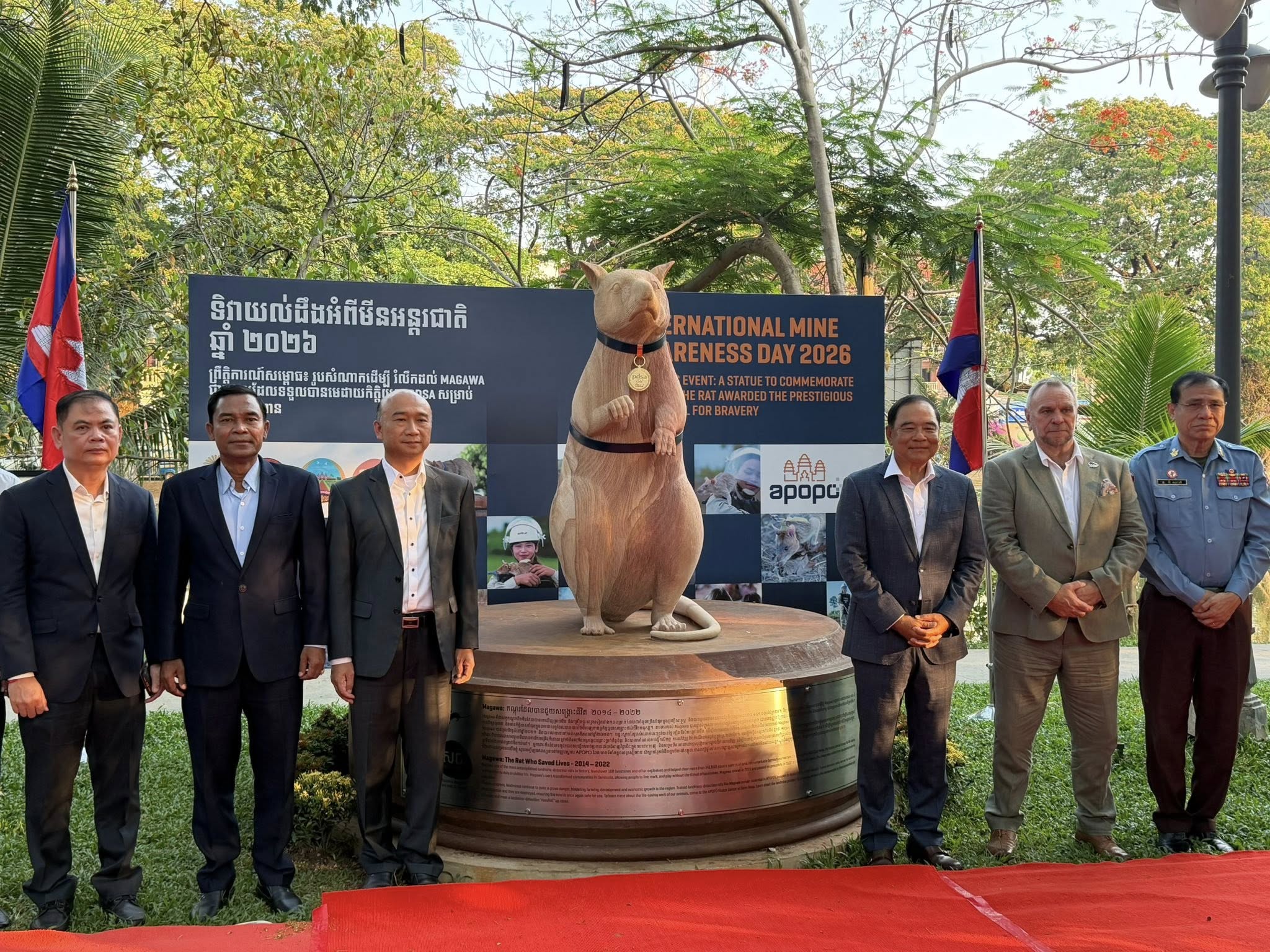 Cambodia Honors Mine-Sniffing Rat Magawa with Statue in Siem Reap