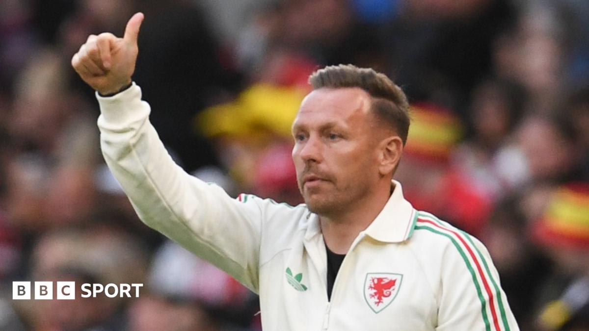 Bellamy 'committed' to Wales after Burnley talks