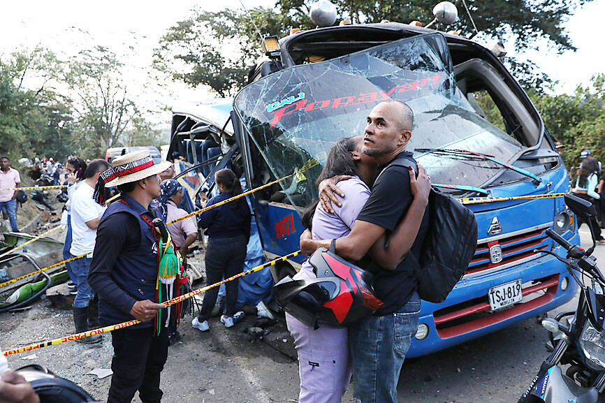 Bomb attack on Colombia highway kills 14 people