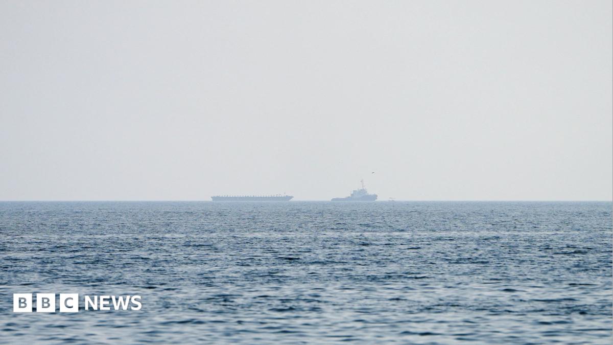 US and Iran trade more strikes in Gulf as fears of escalation mount