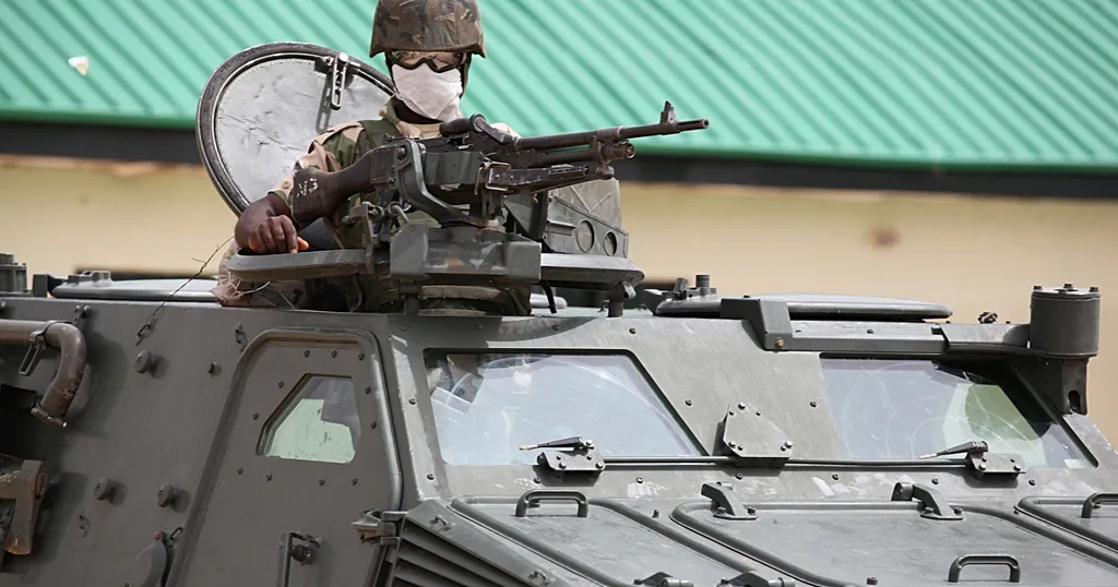 Nigeria: Jihadists kill army general and soldiers in attack on Borno state base