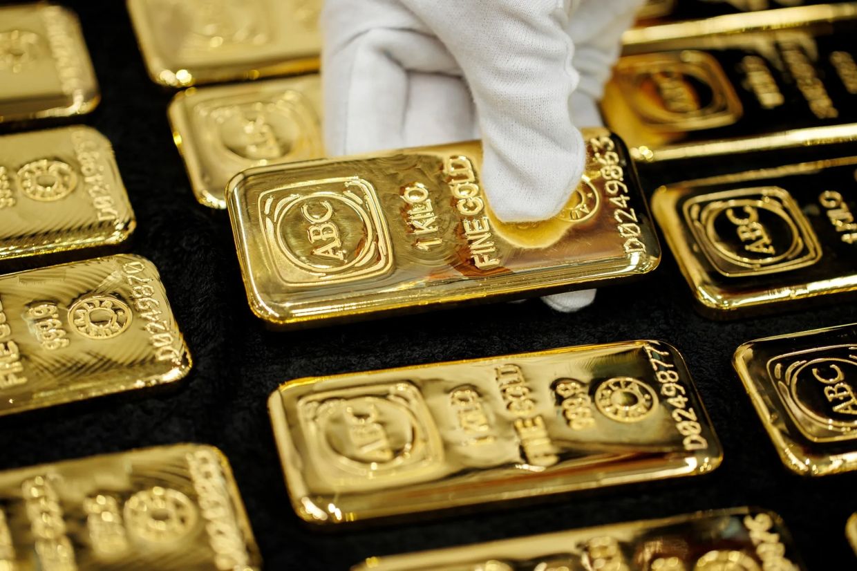 Gold eases as inflation jitters, Iran war cloud US rate outlook