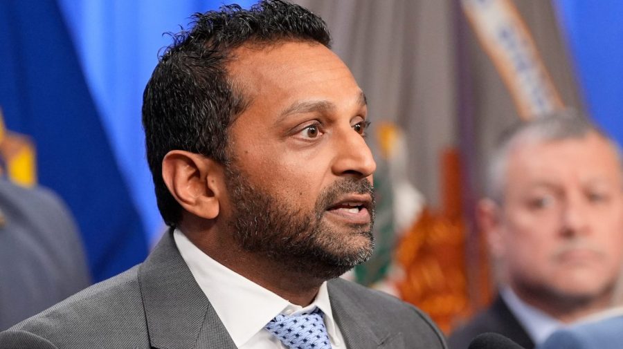 FBI fires agents who worked on Trump Mar-a-Lago investigation