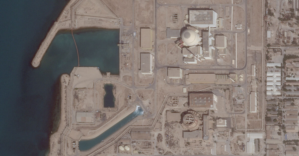 Russia evacuates 198 more staff from Iran's Bushehr nuclear plant, agencies report