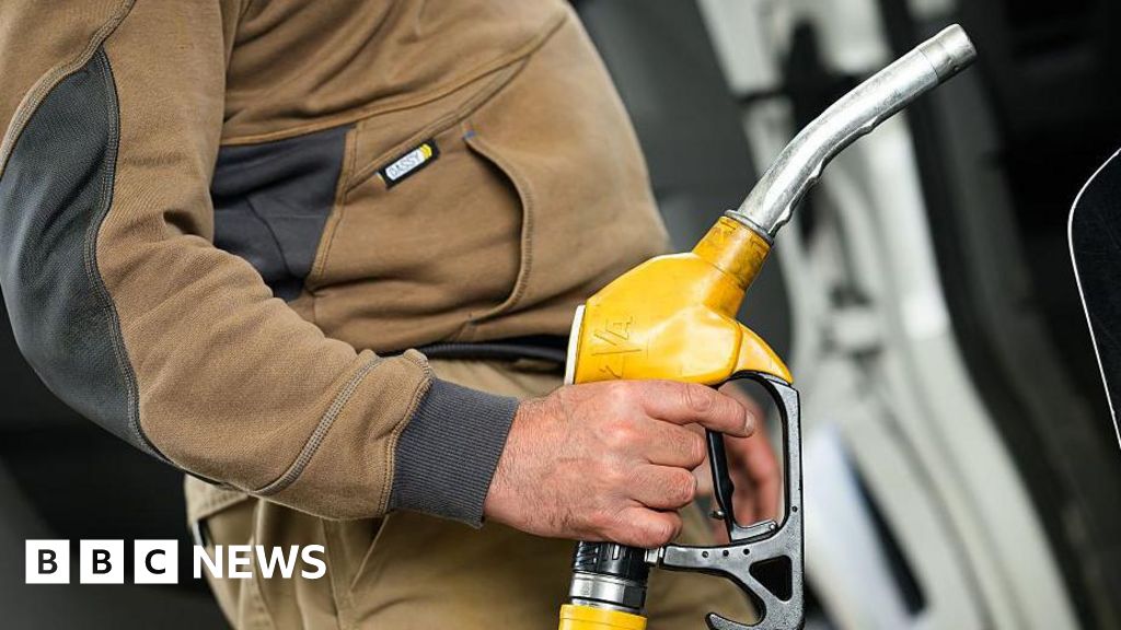 Oil prices fluctuate as Trump extends Iran war ceasefire