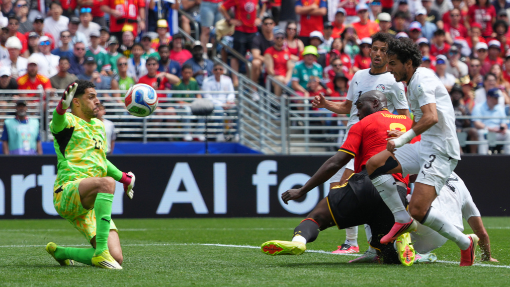 World Cup: Lukaku's introduction earns Belgium 1-1 draw with Egypt