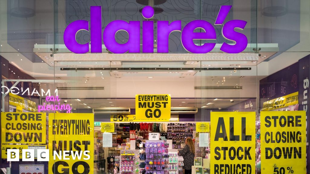 Claire's closes 154 stores with loss of 1,300 jobs