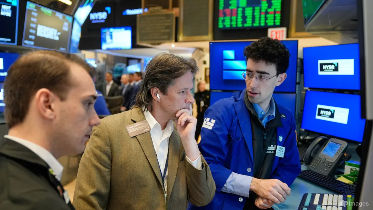 Wall St ends higher as investors parse US-Iran negotiations, threats