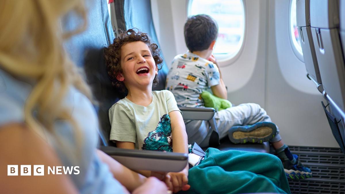 Move to stop charges for parents to sit by children on flights