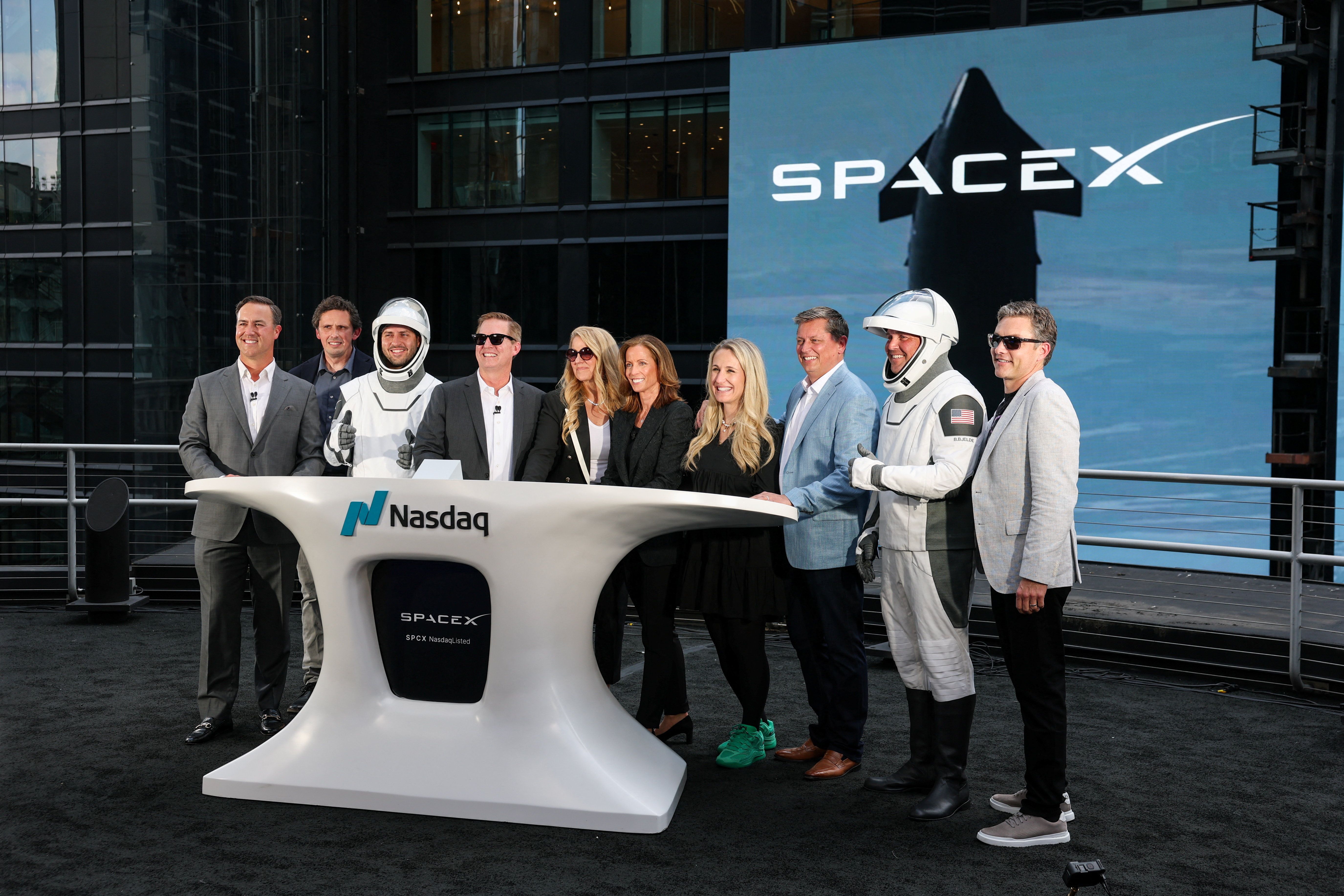 SpaceX IPO haul rises to $85.7 billion after underwriters exercise greenshoe