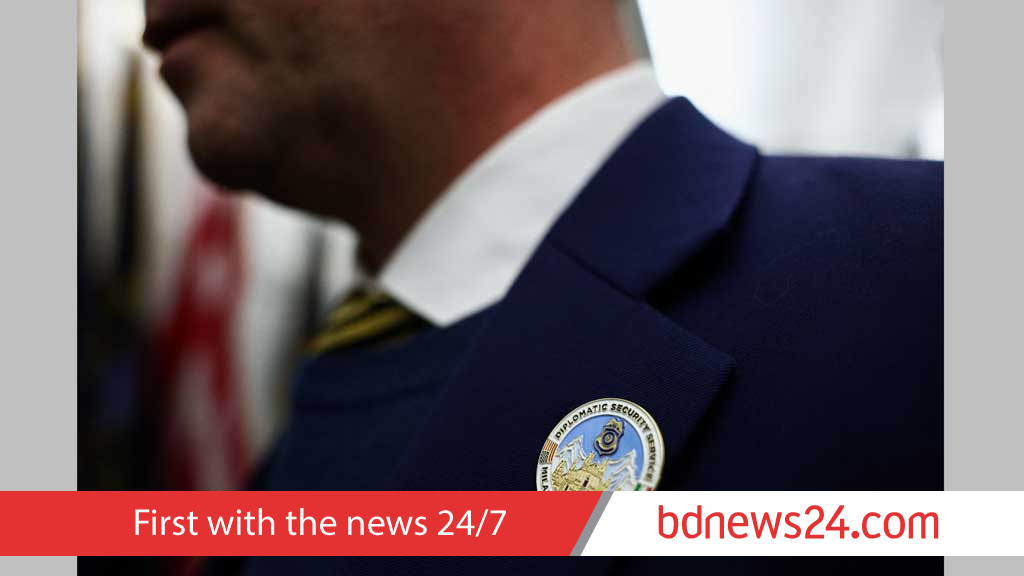 Australia tells families of diplomats to leave Israel, Lebanon