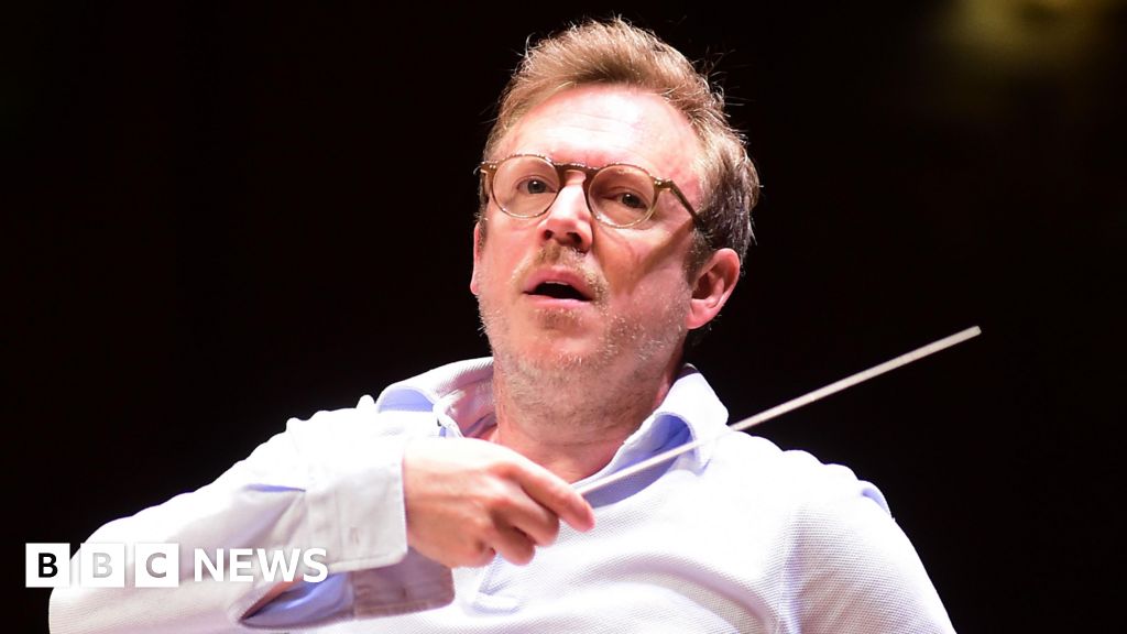 High-flying British conductor and part-time pilot lands top job with US orchestra