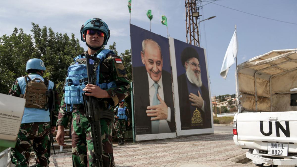 Un casco azul indonesio de la FINUL, muerto en el sur de Líbano por la explosión de un proyectil