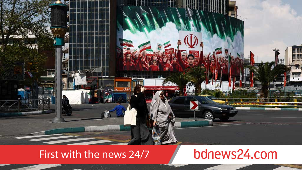 Iran defiant on eve of Trump's truce deadline