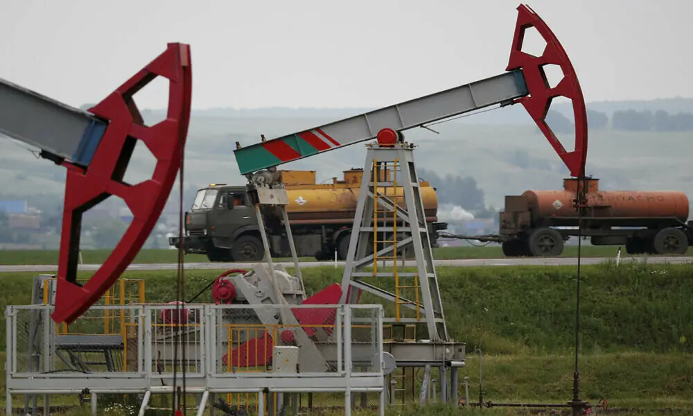 Oil prices slip on teetering Iran ceasefire as Trump heads to China