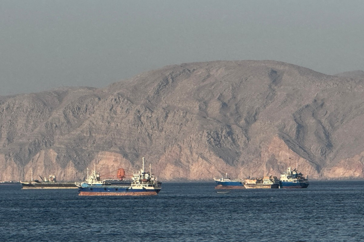 Hormuz strait will be open but with transit fees, Iran envoy to Moscow quoted