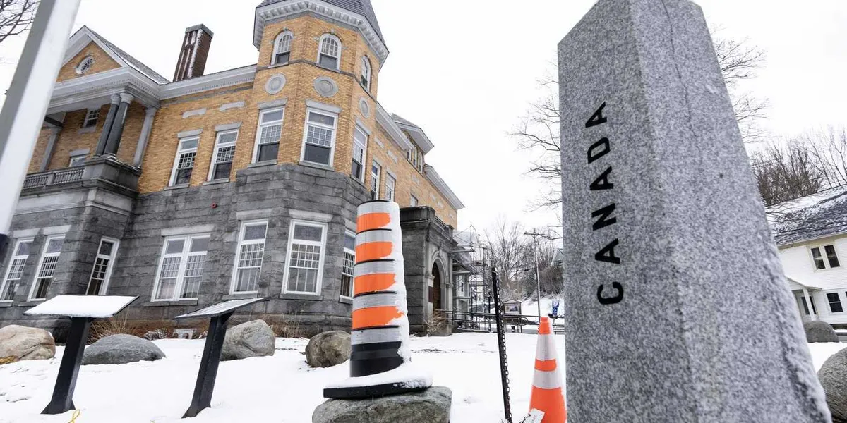 Border-straddling library opens Canadian entrance