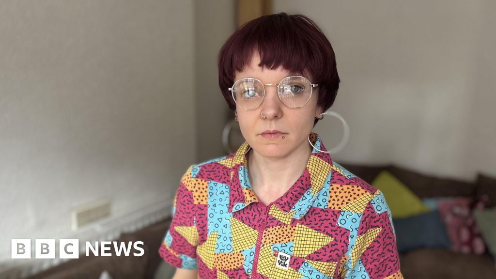 'With four jobs in London I couldn't afford rent so I'm going to Manchester'