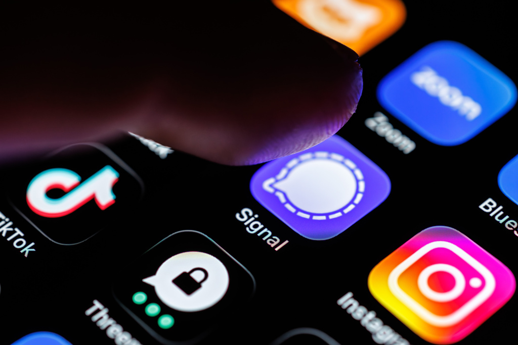 Secure Messaging App Warns ‘Government Officials and Journalists’ Had Accounts Stolen After Falling For Scam