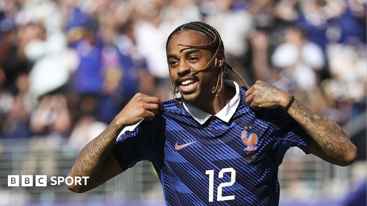 Liverpool agree £123m deal for PSG's Barcola