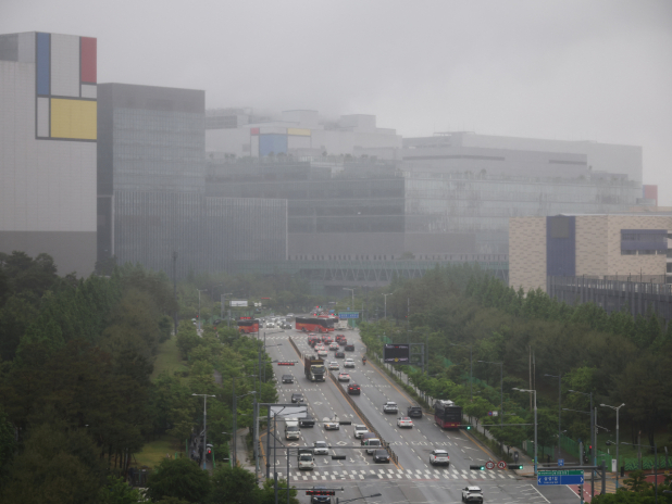 S Korea export growth hits four-decade high on AI chip