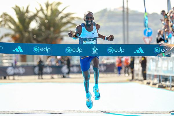 Kiplimo breaks world half marathon record with 57:20 on Lisbon return