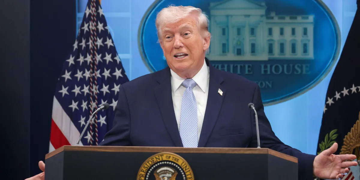 Iran and White House say the Strait of Hormuz is 'completely open.' But it definitely isn't—at least for now