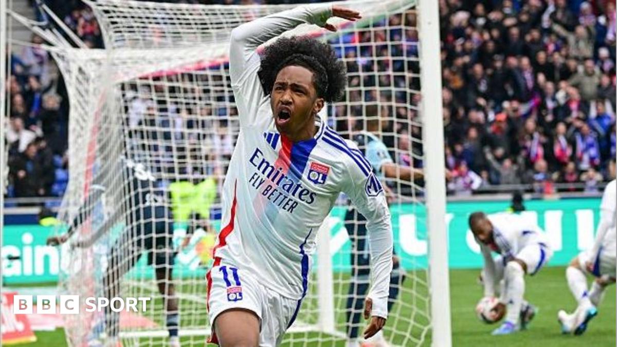 Palace and Sunderland battling for £30m Fofana