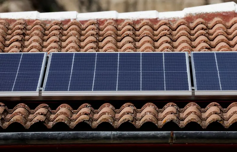 Iran War Fuels Surge in European Rooftop Solar Demand, Cutting Bills