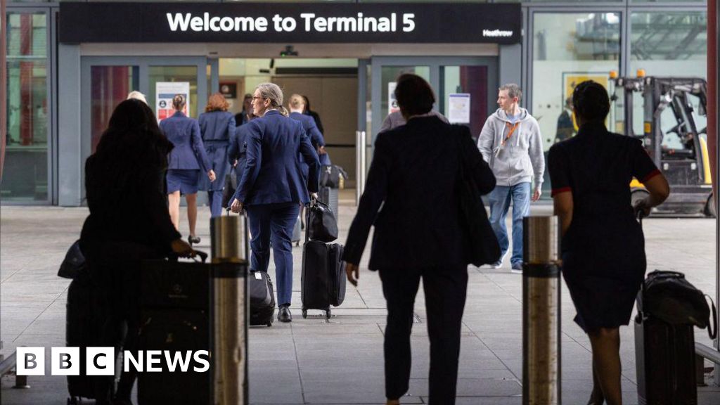 Heathrow sees passenger dip amid Iran conflict