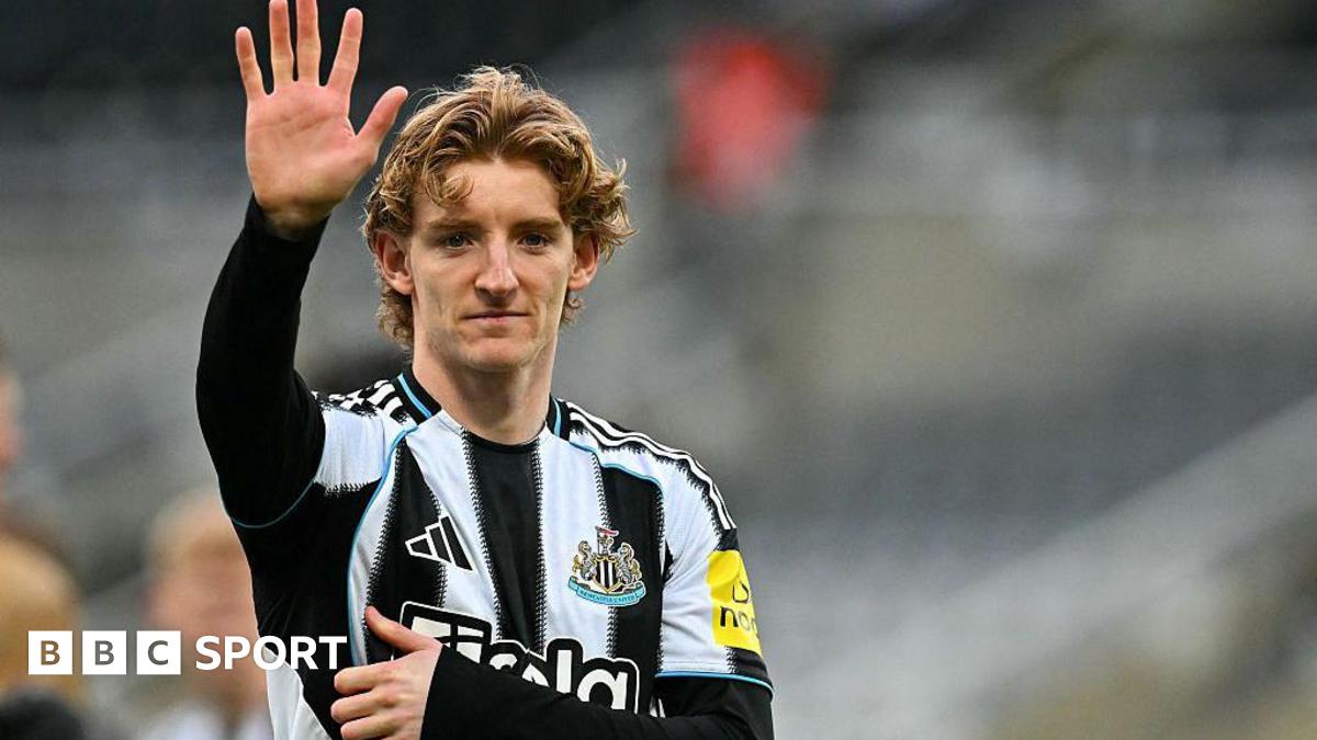 Barcelona in talks with Newcastle to sign Gordon