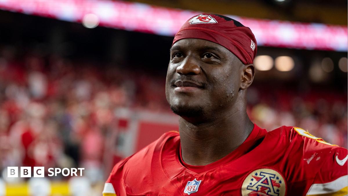 Walker stars for Chiefs as Swift & Cruise watch on