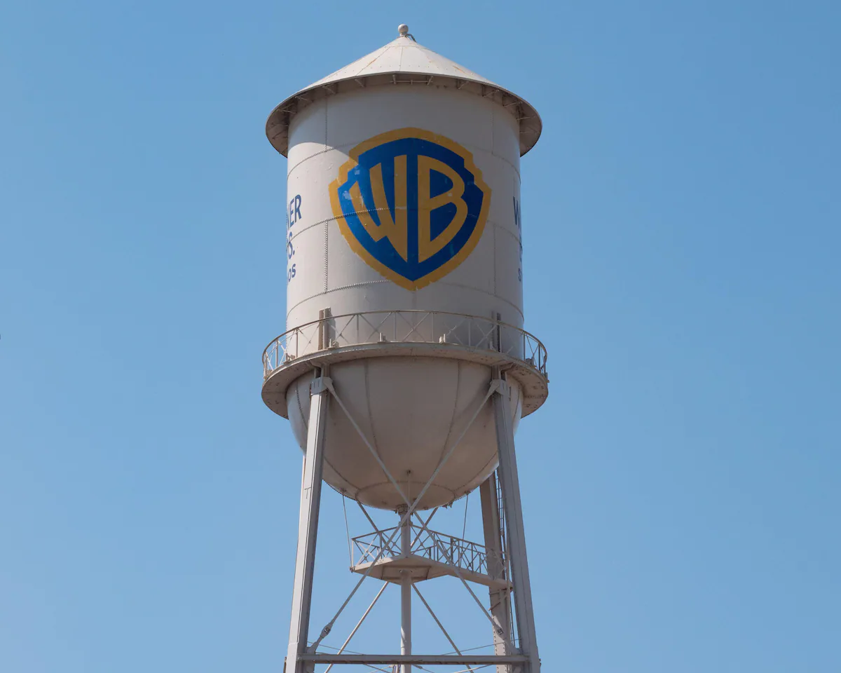 El negocio bipolar de Warner: mejora en 'streaming' y cine, pero no logra reflotar el de televisión