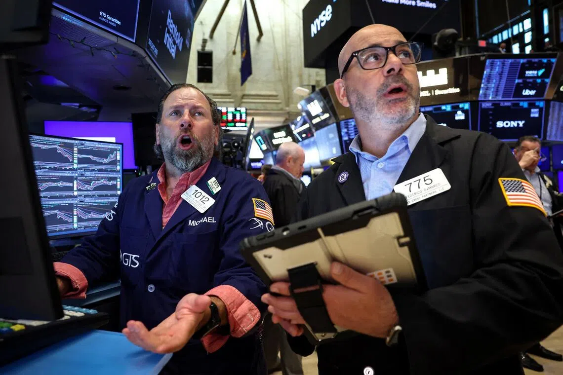 S&P 500, Nasdaq fall as tech selling resumes, Trump vows to react to downed US helicopter