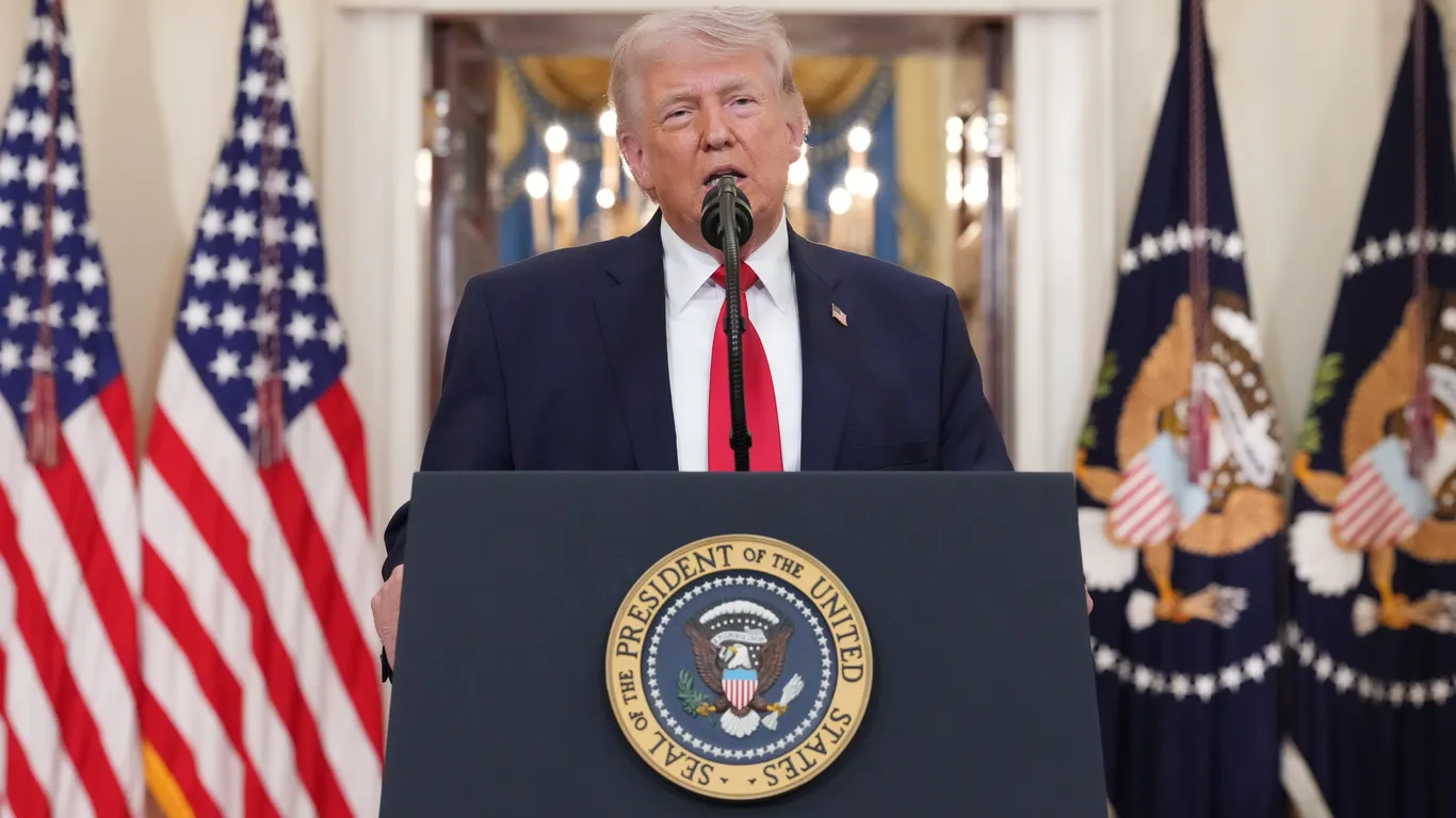 Trump: U.S. will bomb Iran 'back to stone ages' over next 2-3 weeks