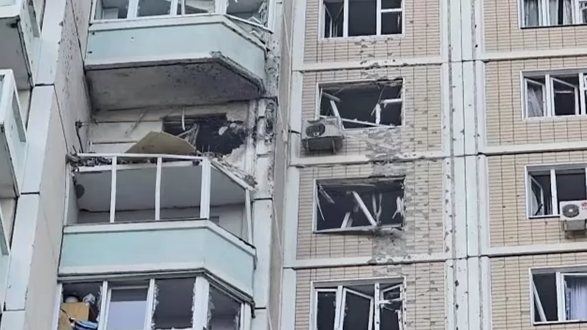 Largest Ukrainian drone attack since invasion kills 3 in Moscow area, Russia says
