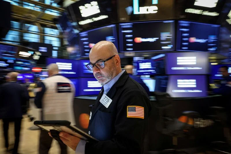 Nasdaq, S&P 500 futures tumble as yields jump on inflation worries