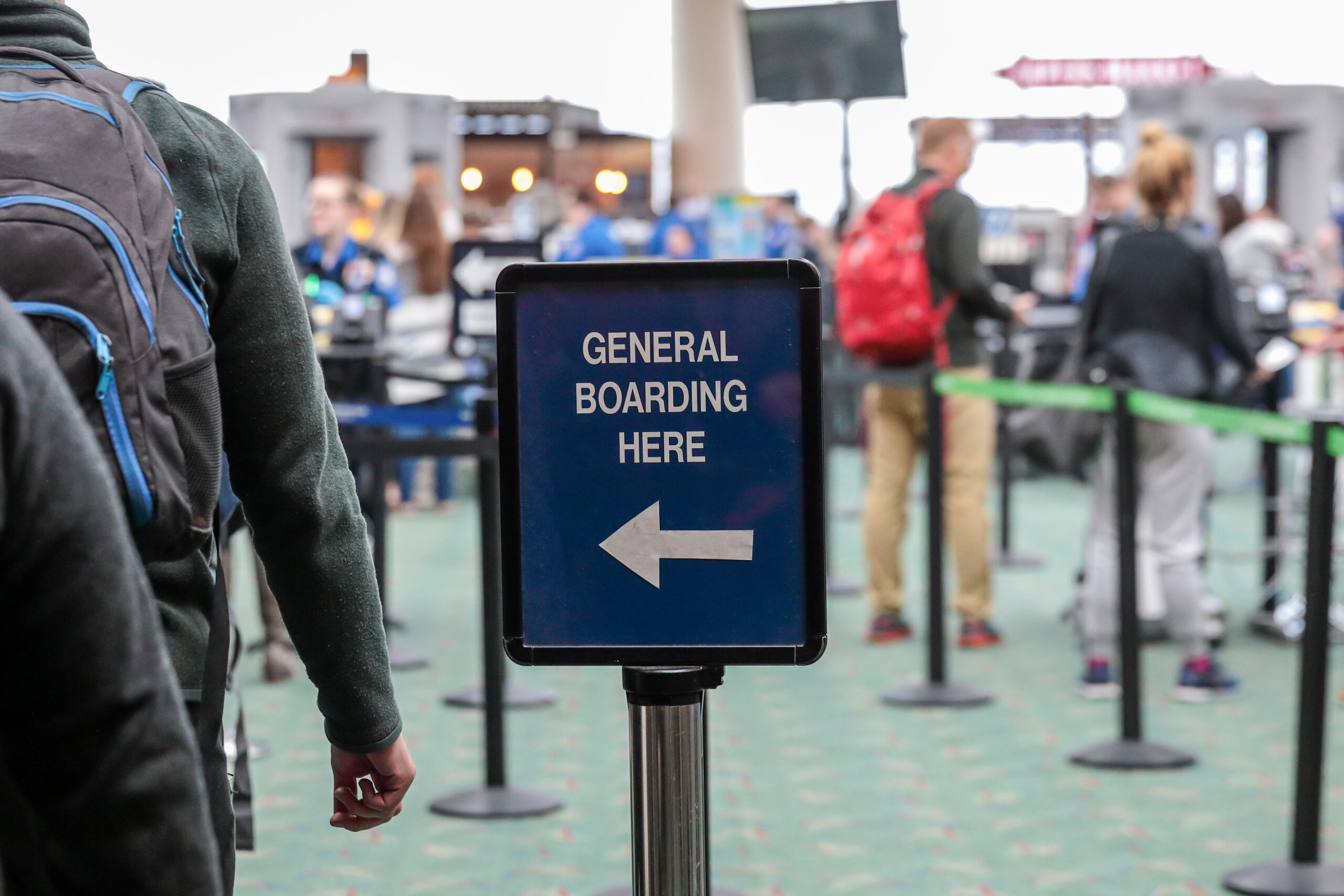 Trump Moves to Privatize TSA Airport Screening in Major Overhaul of U.S. Security System