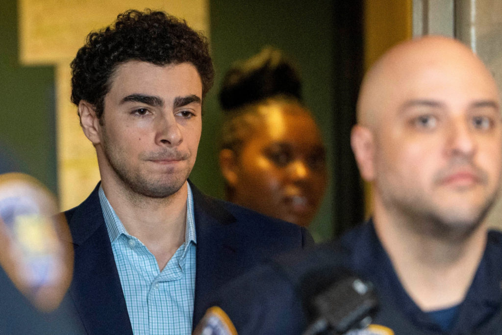 Judge allows gun and notebook as ...  in Luigi Mangione murder trial