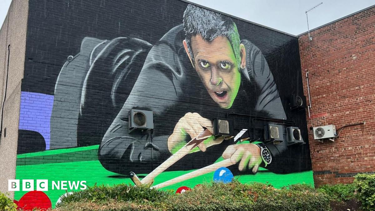 Artist defends 'unfinished' O'Sullivan mural