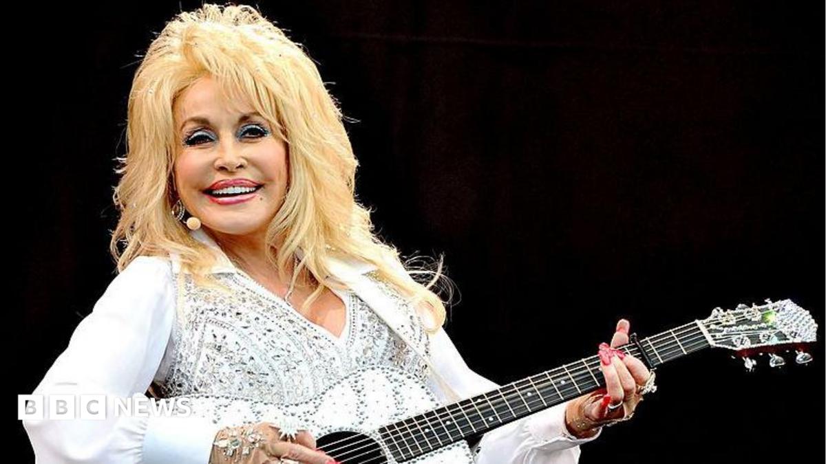Dressing room Dolly Parton 'just gorgeous', says The One Show's Alex Jones