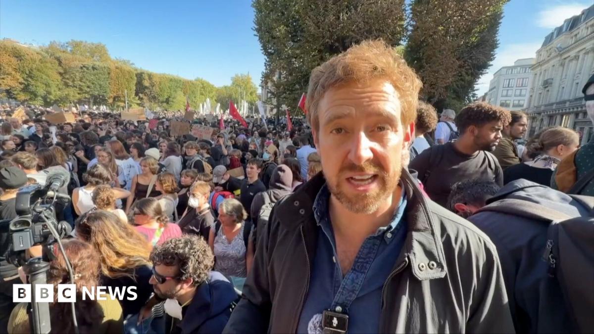 Watch: At the scene of student protests in Lille