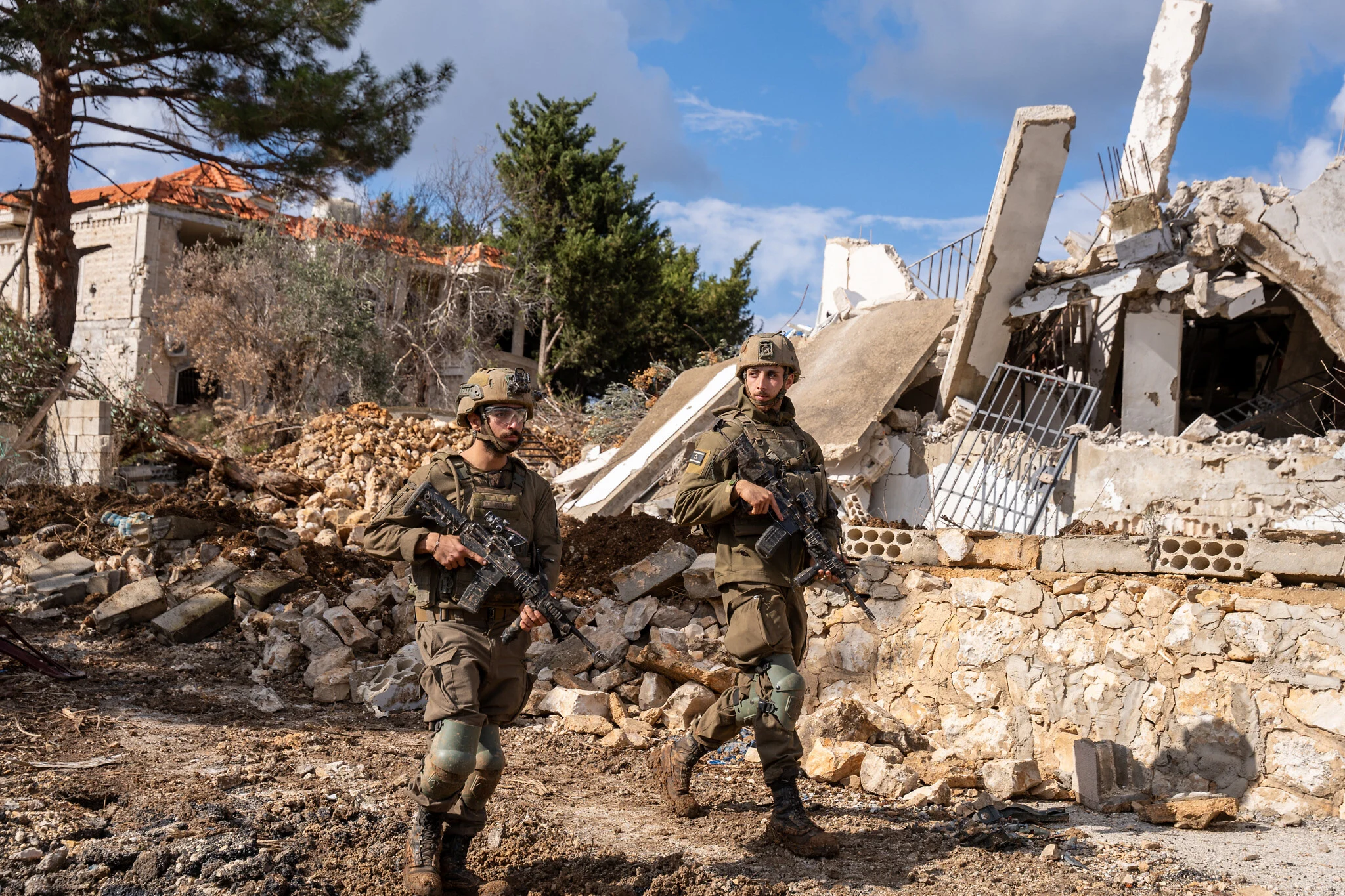 Israel issues evacuation warning for seven Lebanese towns beyond 'buffer zone'