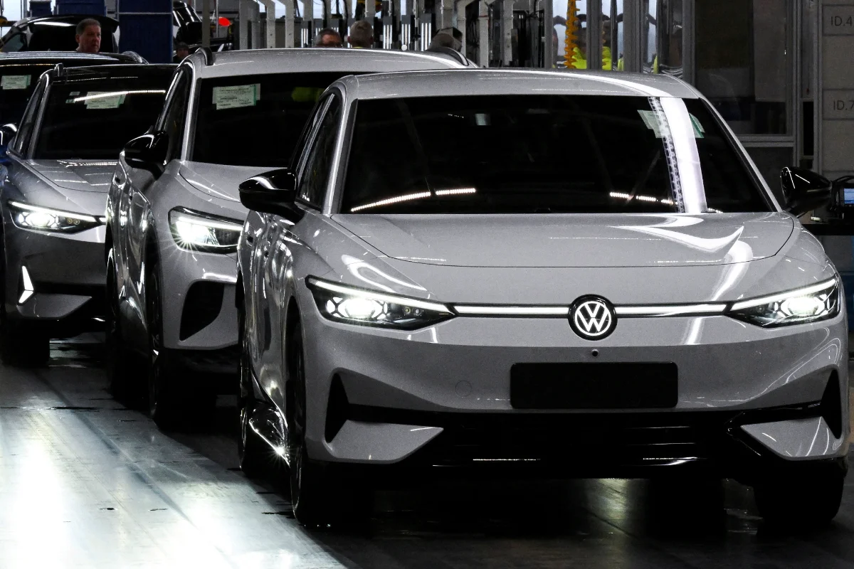 Volkswagen’s 2025 profit plunges to lowest level since 2016