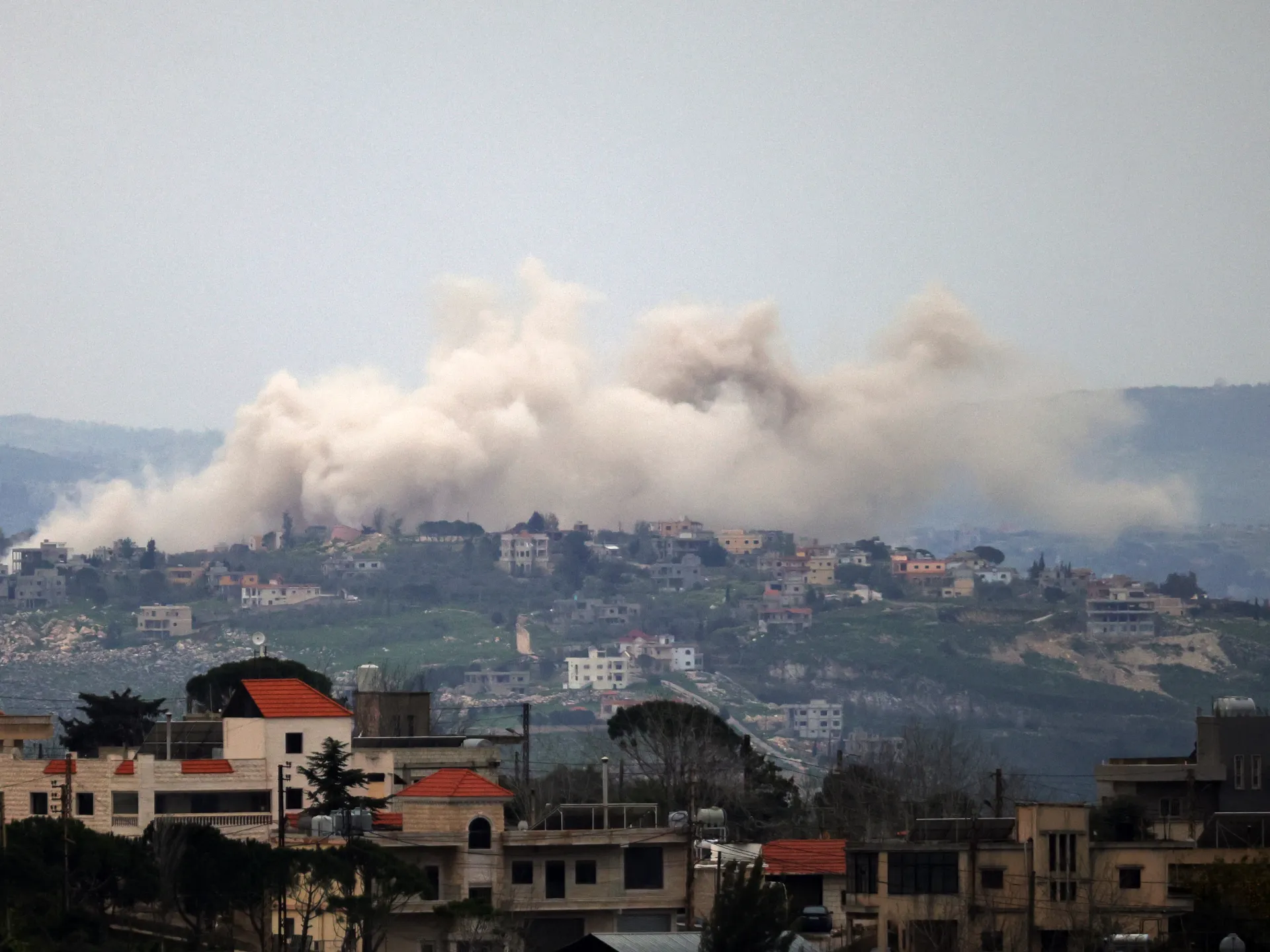 Israeli strikes kill 7 in southern Lebanon, Hezbollah targets ground troops