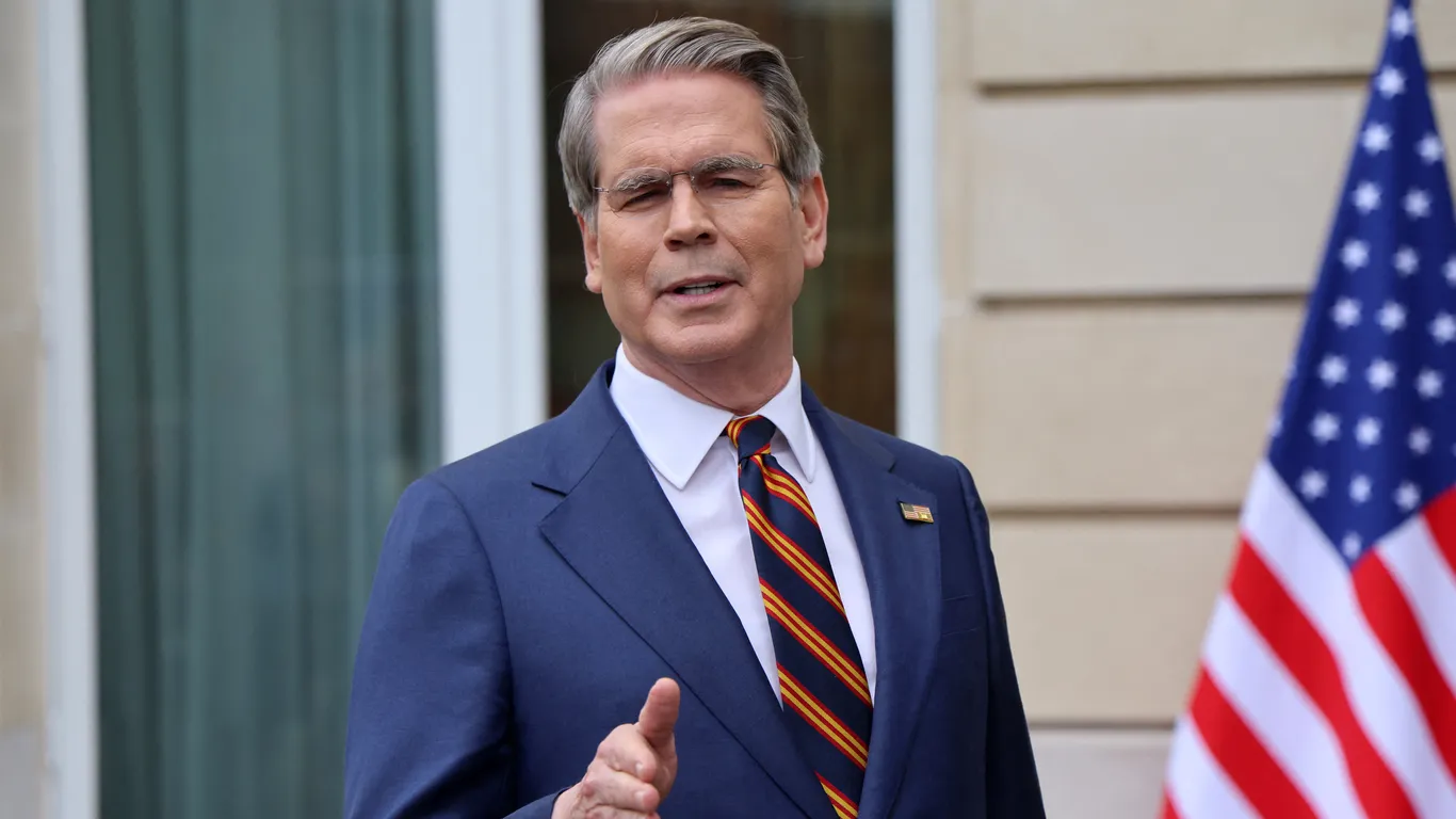 U.S. weighs lifting Iranian oil sanctions to keep price in check